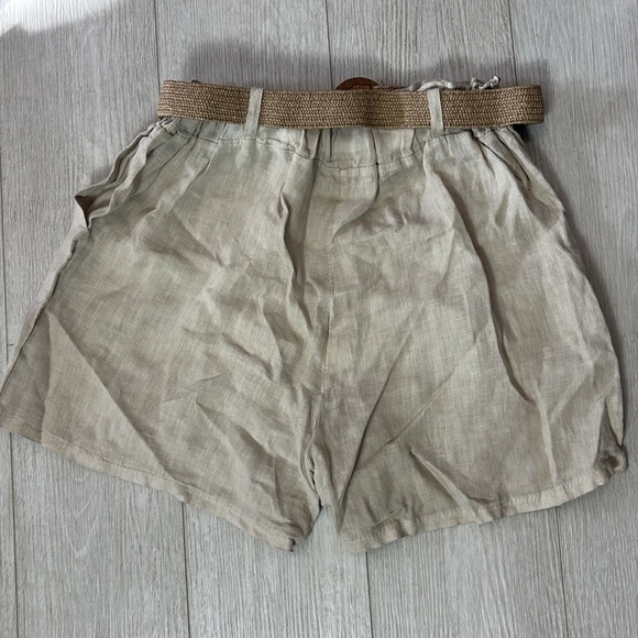 Pure Linen Tan Shorts with Belt size XS - Picture 7 of 8